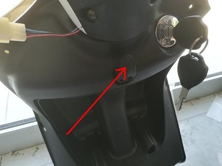 GANCETTO ANTERIORE SOTTO MANUBRIO - bici elettrica scooter sky II tipo z-tech