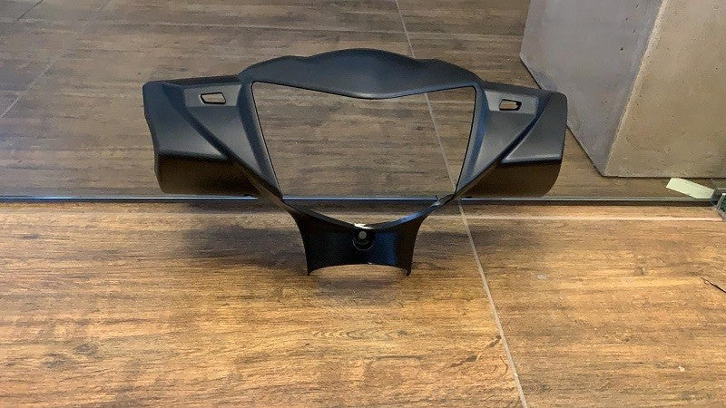 PLASTICA GRIGIA BIANCA NERA FANALE ANTERIORE SCOOTER ELETTRICO SKY II REVENGE