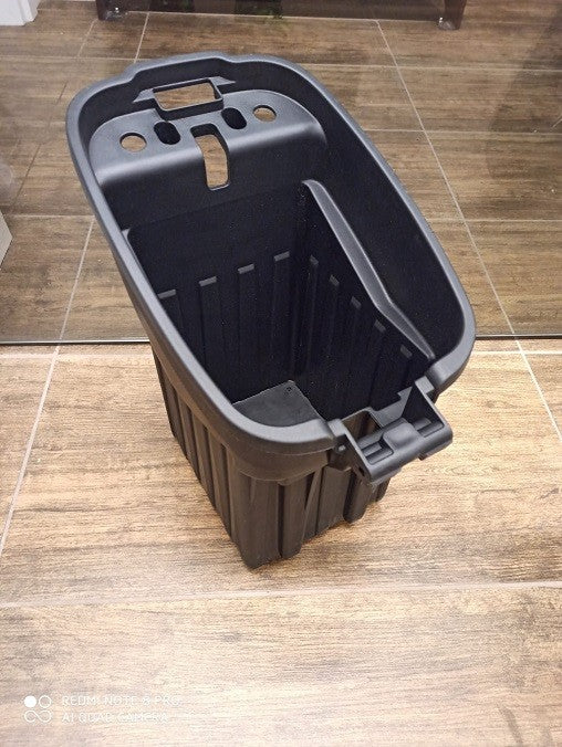 PLASTICA SOTTO SELLA PORTA BATTERIE SCOOTER SKY NEXT