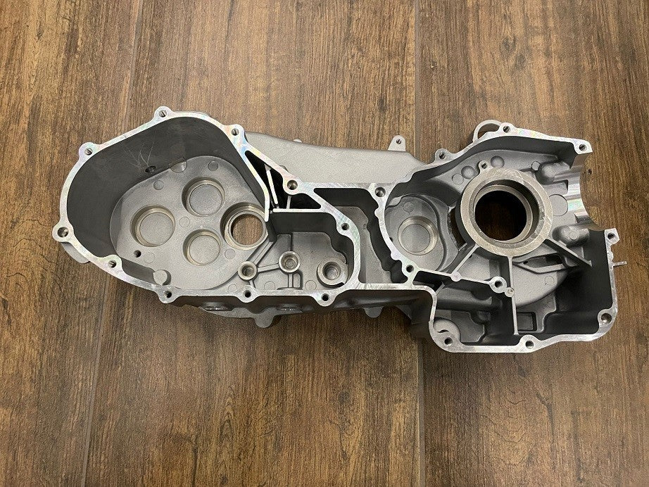 CARTER BLOCCO MOTORE GY6 SINISTRO PER QUAD KAYO AU180 180cc
