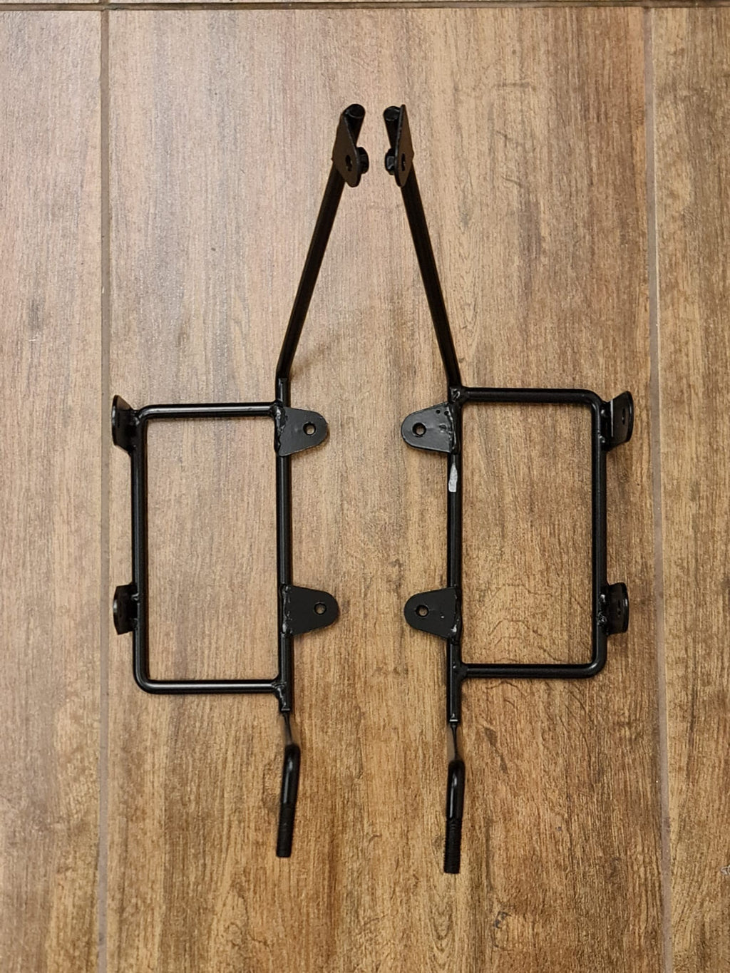 COPPIA SUPPORTO IN METALLO PLASTICHE POGGIAPIEDI CENTRALI PER QUAD KAYO AT110 AT125 110cc 125cc POGGIA PIEDI