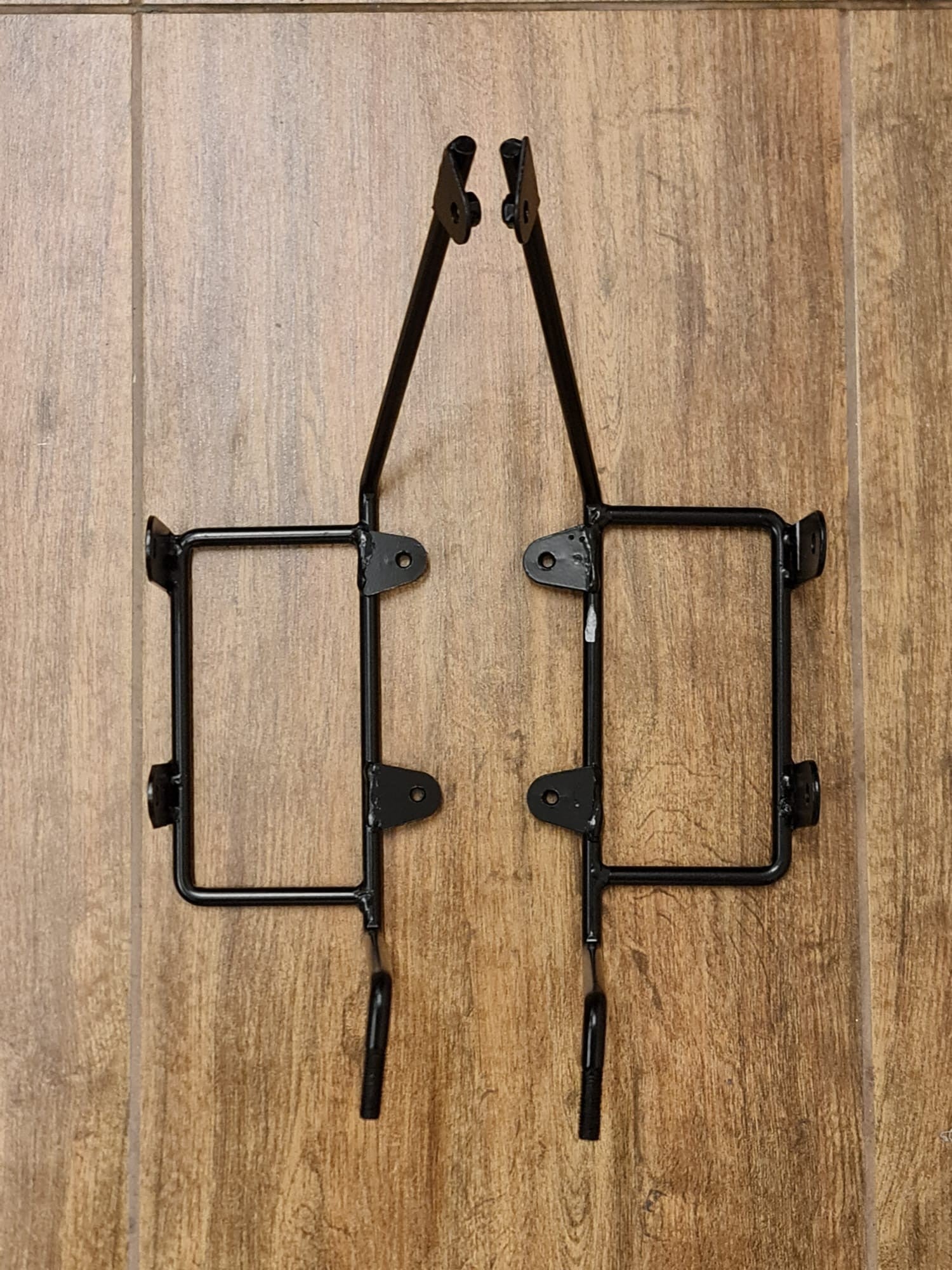 COPPIA SUPPORTO IN METALLO PLASTICHE POGGIAPIEDI CENTRALI PER QUAD KAYO AT110 AT125 110cc 125cc POGGIA PIEDI