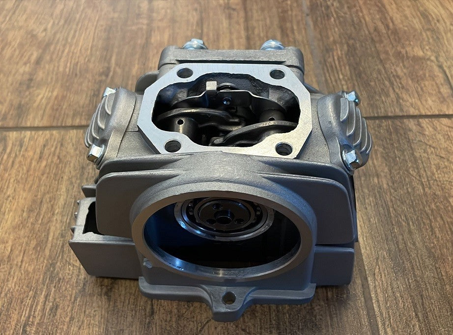 TESTA MOTORE COMPLETA DI VALVOLE PER QUAD KAYO A150 STORM150 AU150 YX150 150cc