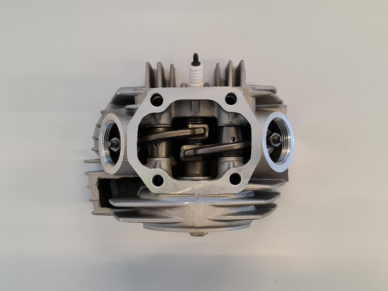 TESTA MOTORE QUAD ATV 110CC 4 TEMPI VALVOLE incluse