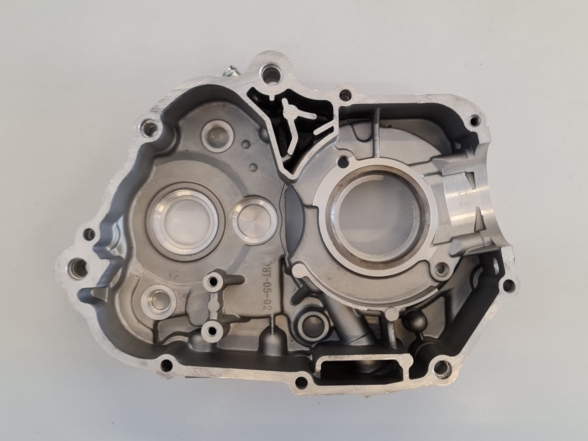 CARTER SINISTRO LATO STATORE PER MOTORE YX125 125CC