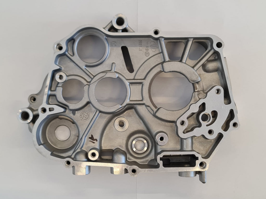 CARTER INTERNO DESTRO PER BLOCCO MOTORE  PIT BIKE YX110 110CC