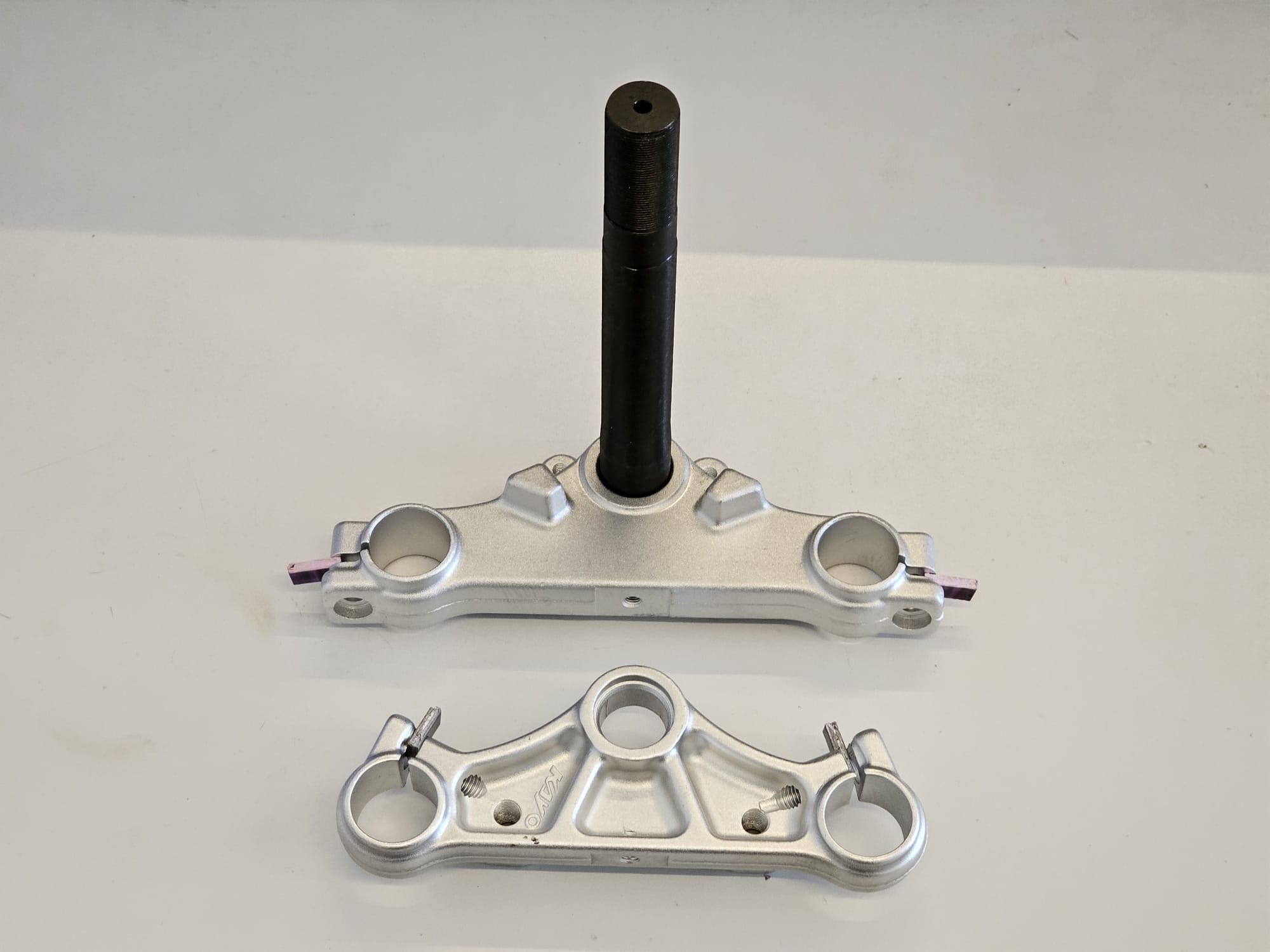 COPPIA PIASTRE INFERIORE E SUPERIORE PER PIT BIKE KAYO TS90 KMB 90cc 60cc