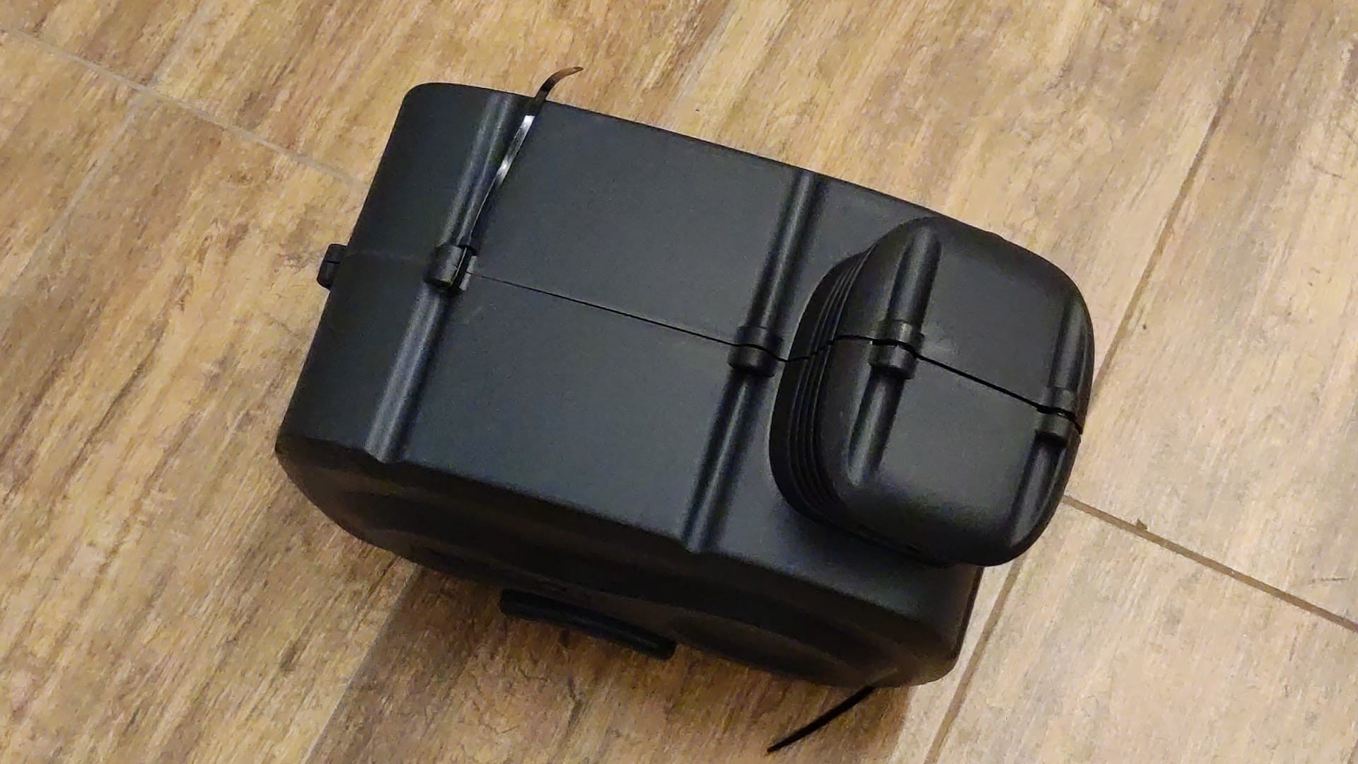 PLASTICA COVER BATTERIE QUAD KAYO EA70 EA110