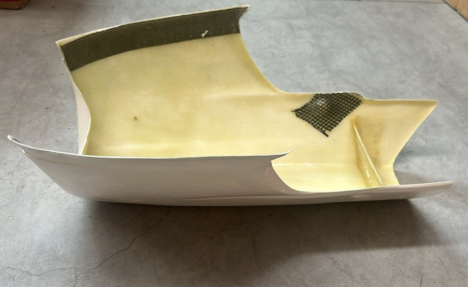 PLASTICA INFERIORE IN VETRORESINA PER MINIGP MR150 150cc