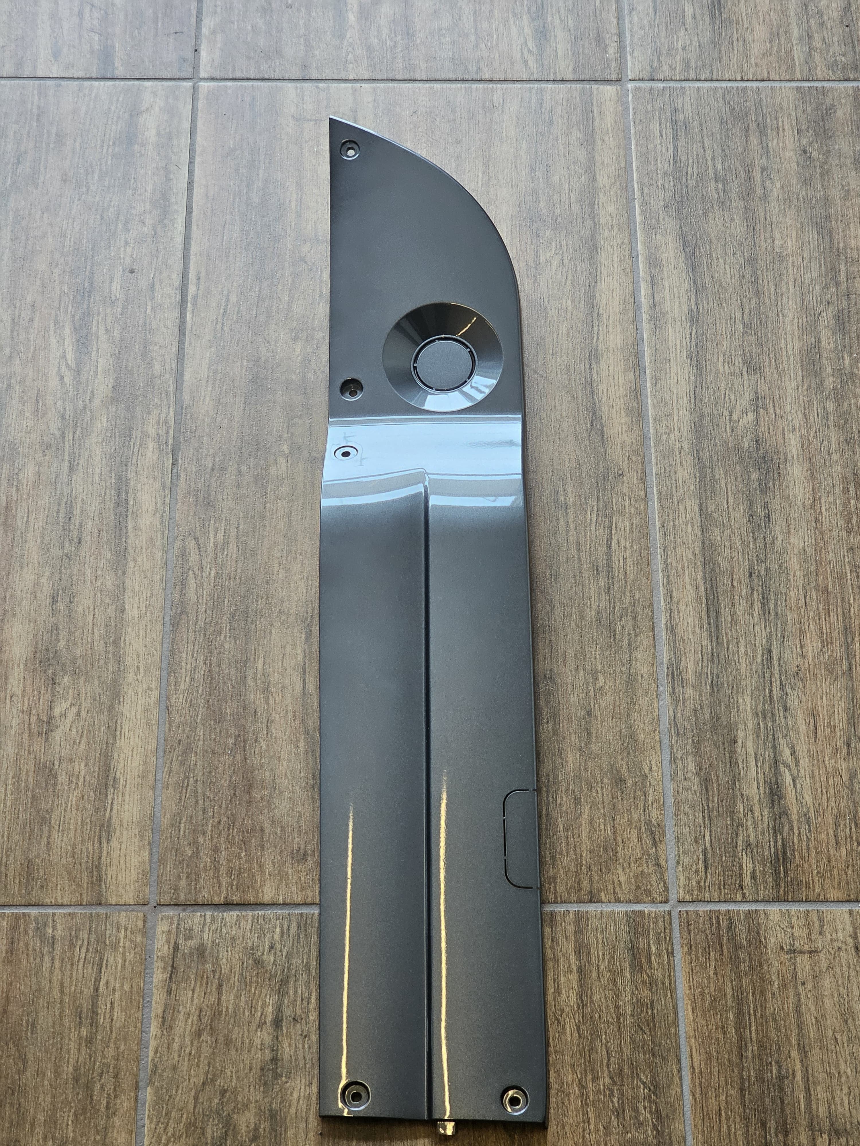 PLASTICA LATERALE PEDALI SINISTRA DA SALITI LUCIDA SCOOTER ELETTRICO SKY II REVENGE