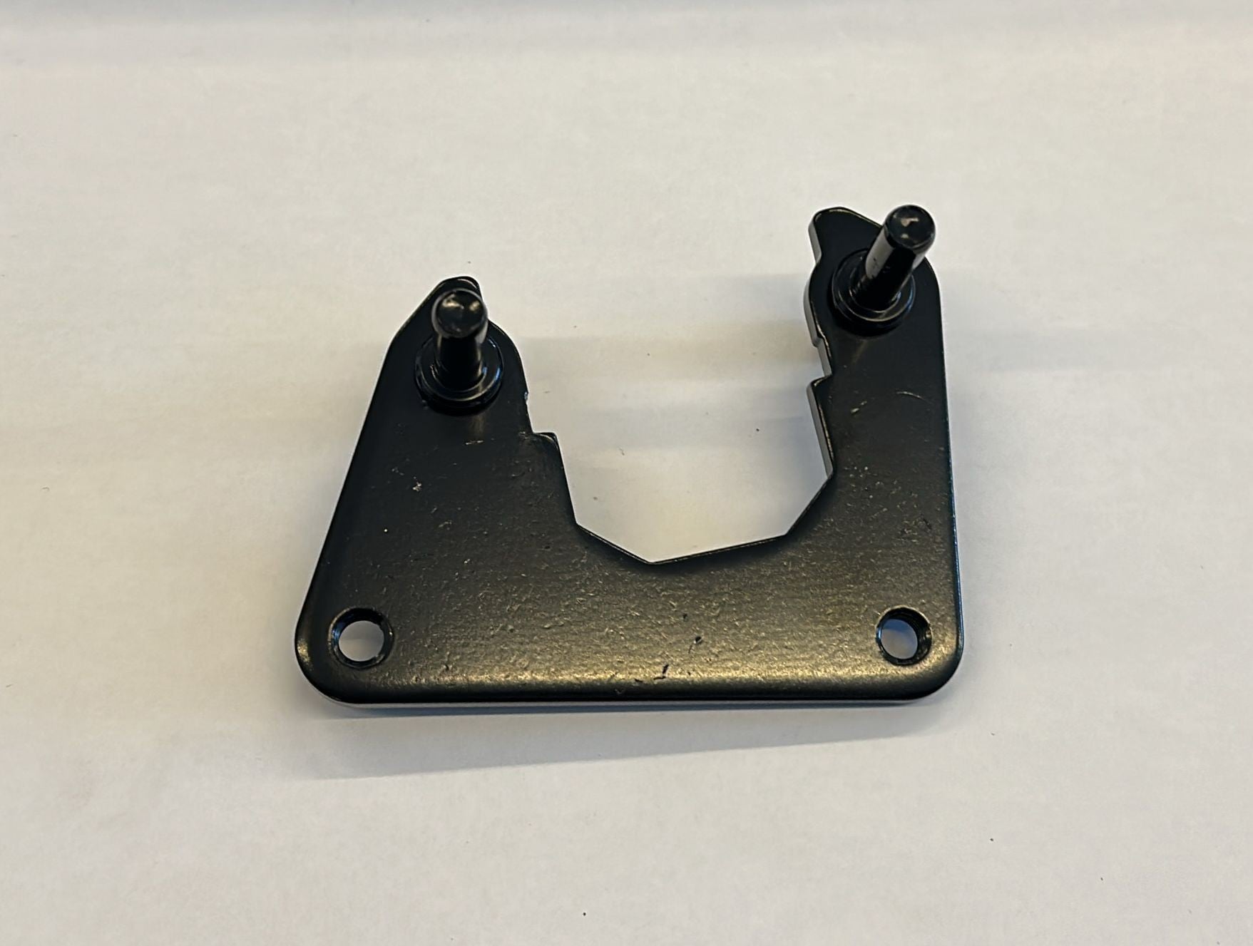 SUPPORTO STAFFA PINZA FRENO ANTERIORE DESTRA SINISTRA PER QUAD KAYO AU300 L7E T3B