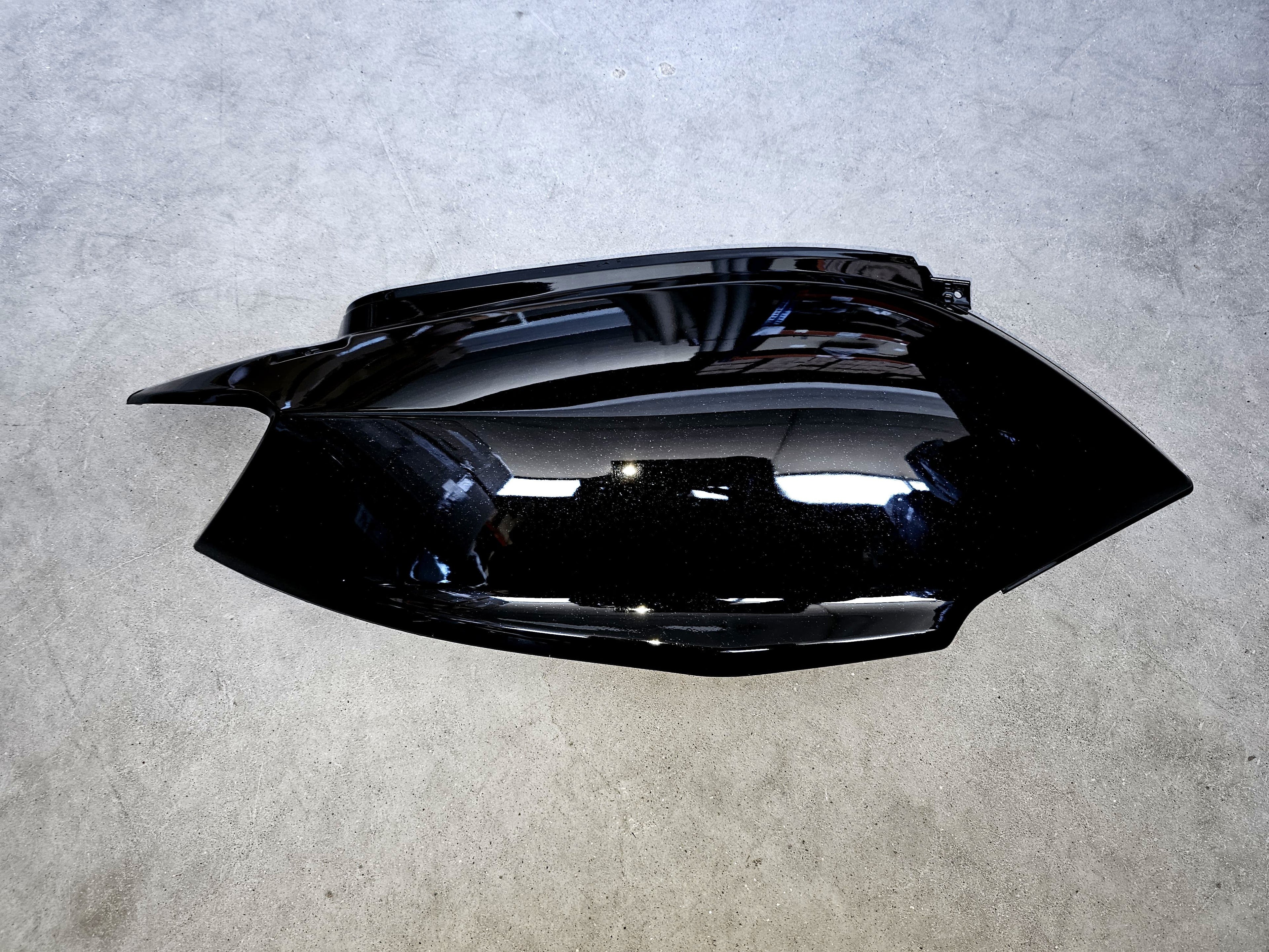PLASTICA POSTERIORE DESTRA DA SALITI LUCIDA SCOOTER ELETTRICO SKY II REVENGE
