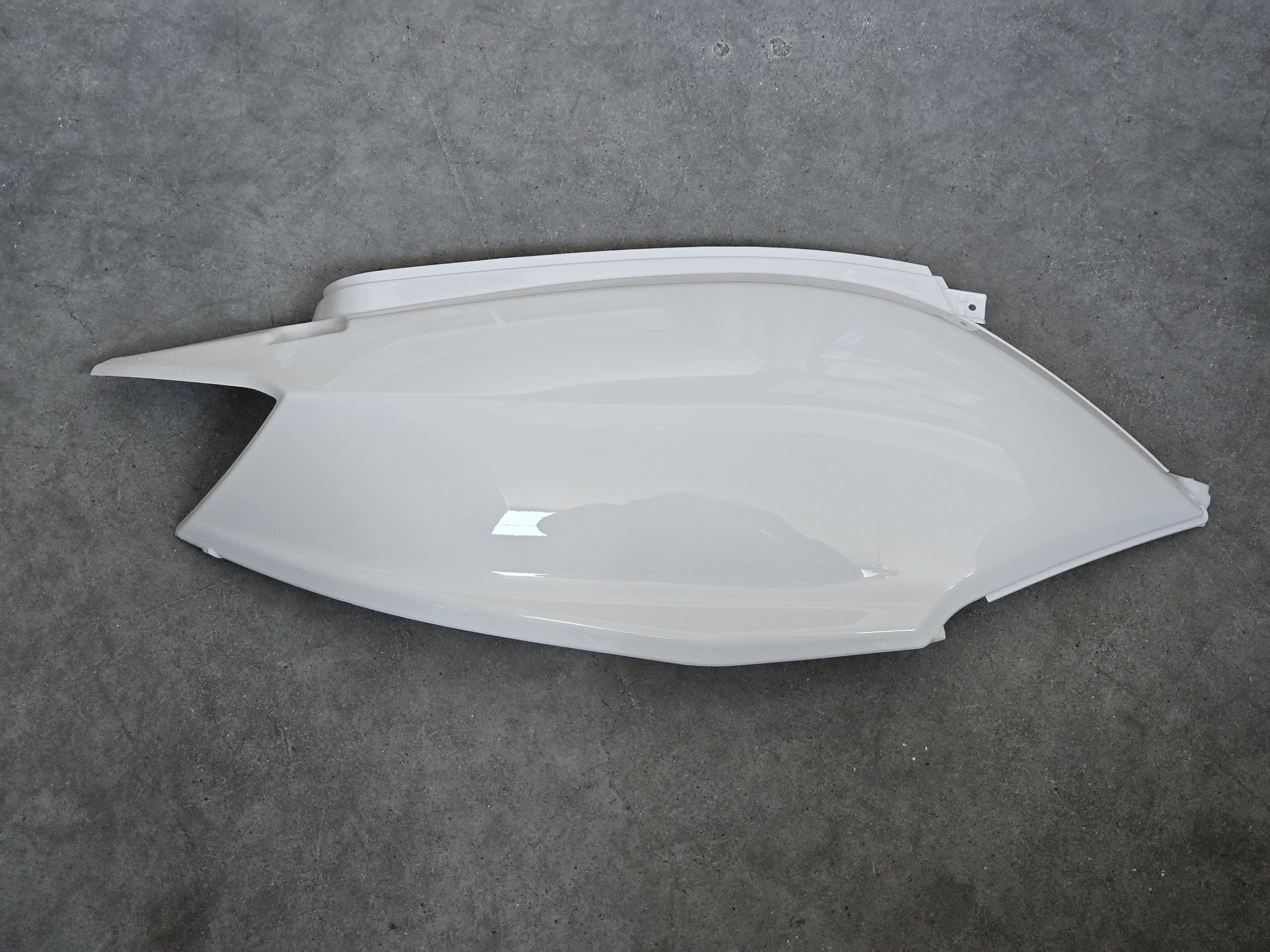 PLASTICA POSTERIORE DESTRA DA SALITI LUCIDA SCOOTER ELETTRICO SKY II REVENGE