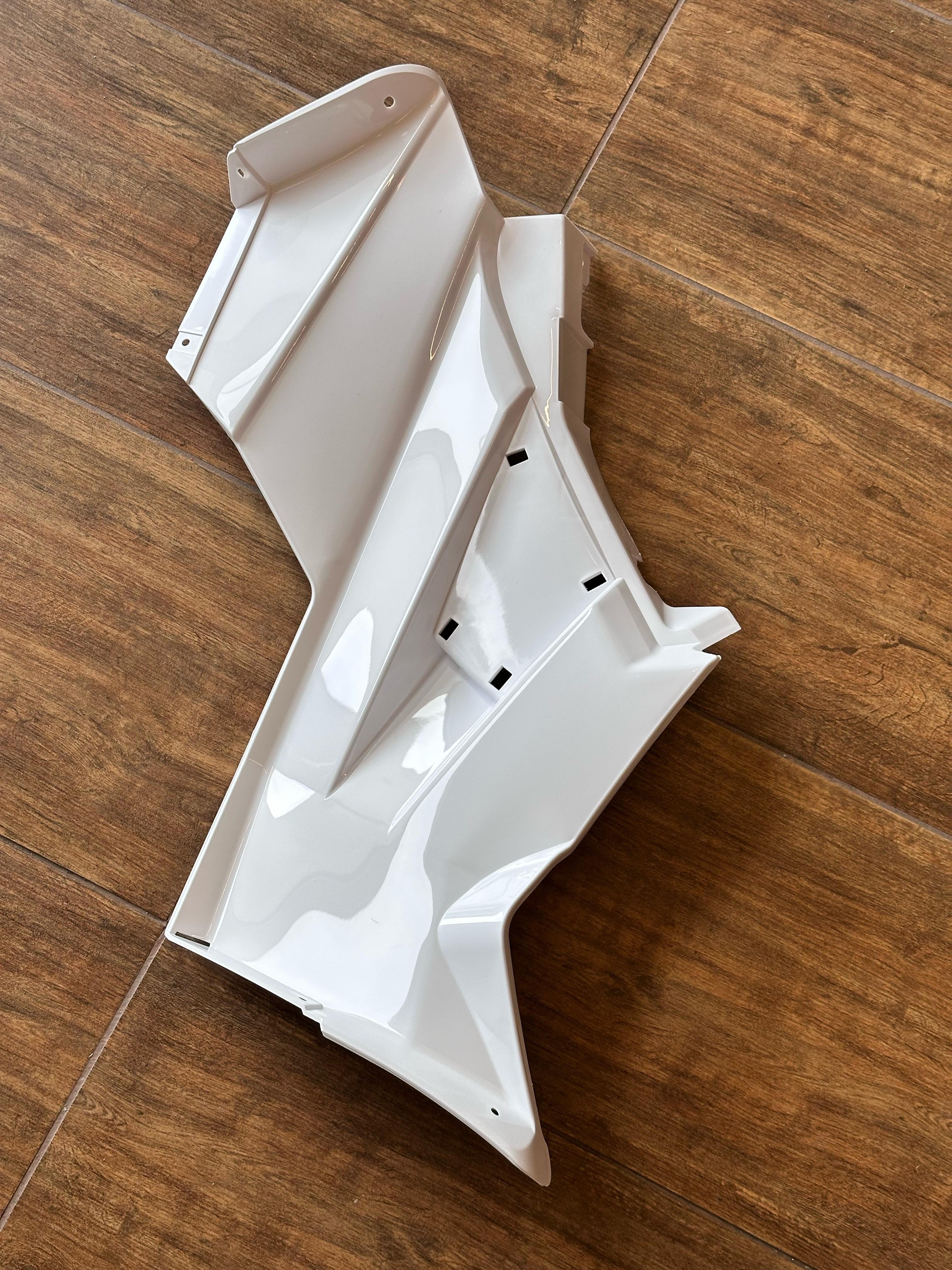 PLASTICA LATERALE DI DESTRA PER QUAD KAYO AU300 T3B L7E
