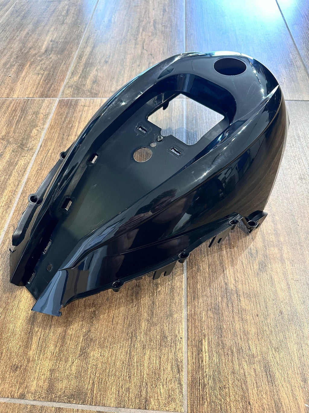 PLASTICA CENTRALE SERBATOIO PER QUAD RENEGADE 125 XXL