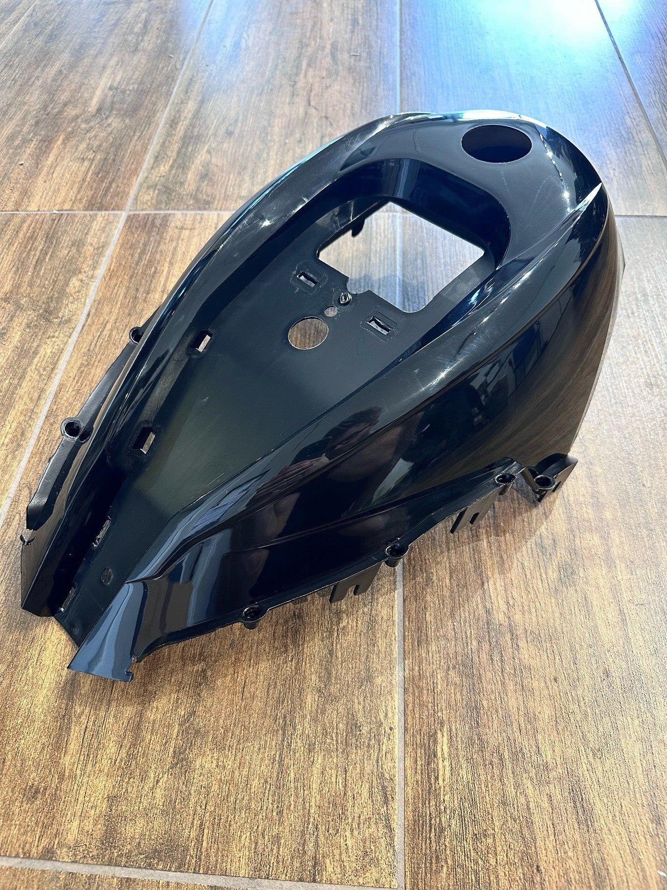 PLASTICA CENTRALE SERBATOIO PER QUAD RENEGADE 125 XXL