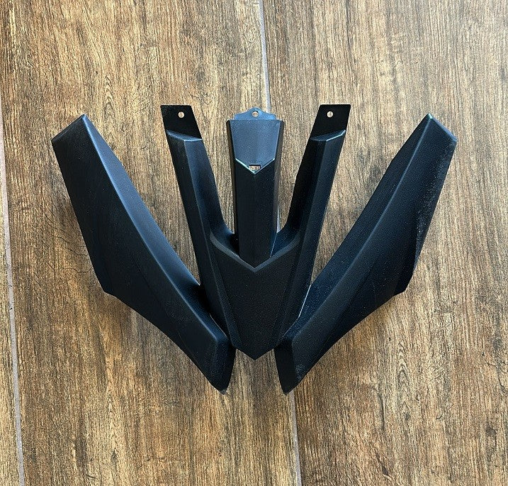 PLASTICA CENTRALE ANTERIORE PER QUAD RENEGEADE 125XXL 125cc