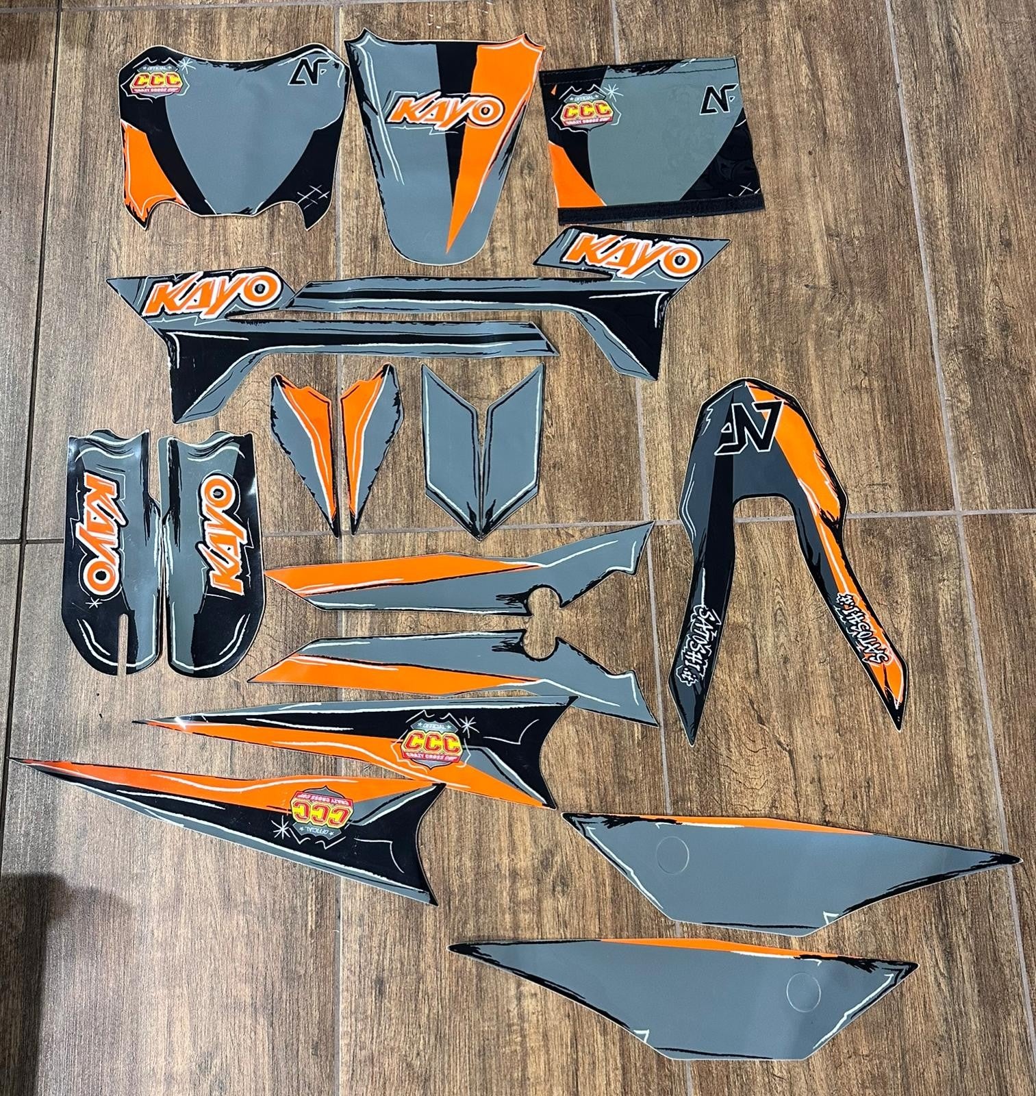 KIT ADESIVI KAYO PER CRAZY CROSS CUP PER TT125 TT140 TT160 TT190