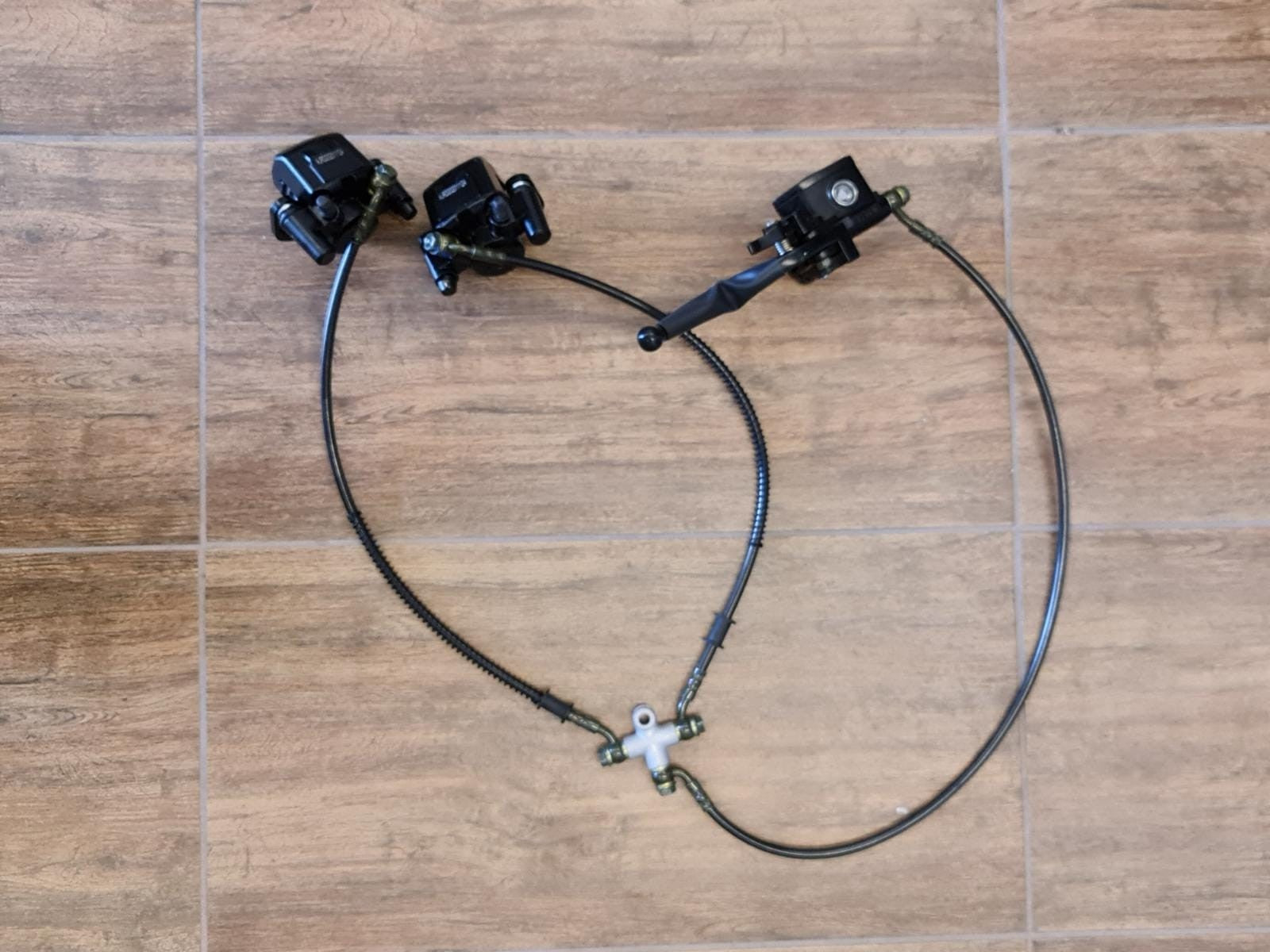 SET COMPLETO FRENI ANTERIORE QUAD KAYO  A180 A150 AU180 AU150 POMPA PINZE TUBI