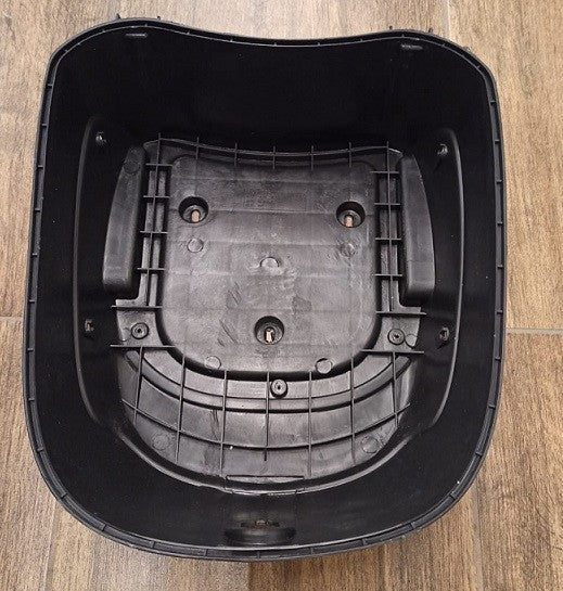 PLASTICA INFERIORE BAULETTO PORTAOGGETTI POSTERIORE - bici elettrica scooter sky II tipo z-tech